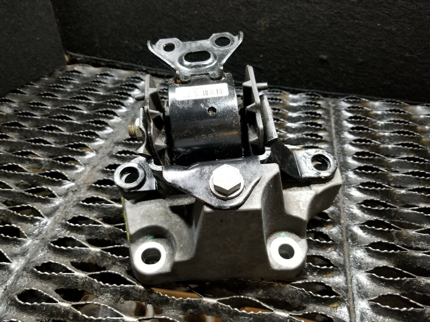 13 14 15 16 Jeep Compass 2.4l Automatic Transmission Mount Bracket Left OEM 30k
