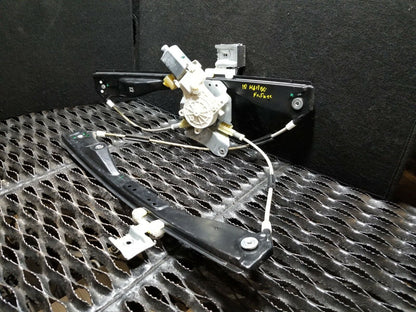 08 09 10 11 12 Chevy Malibu Front Right Pass Door Window Regulator W/ Motor OEM