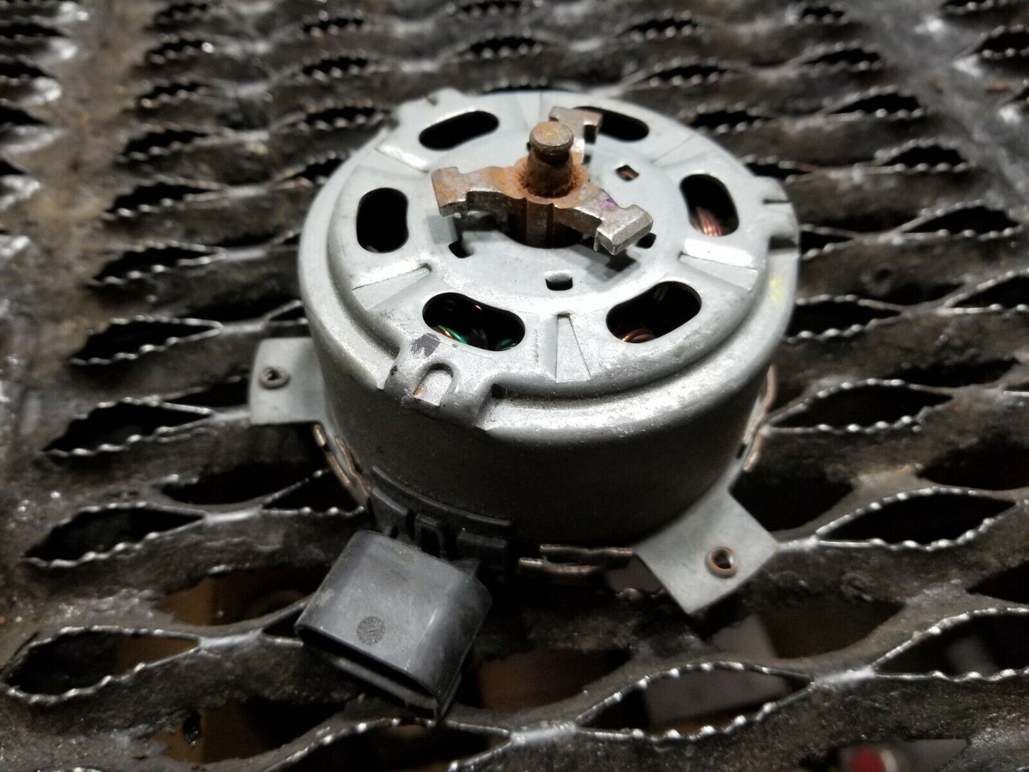 13 14 15 GMC Acadia Cooling Fan Motor  OEM