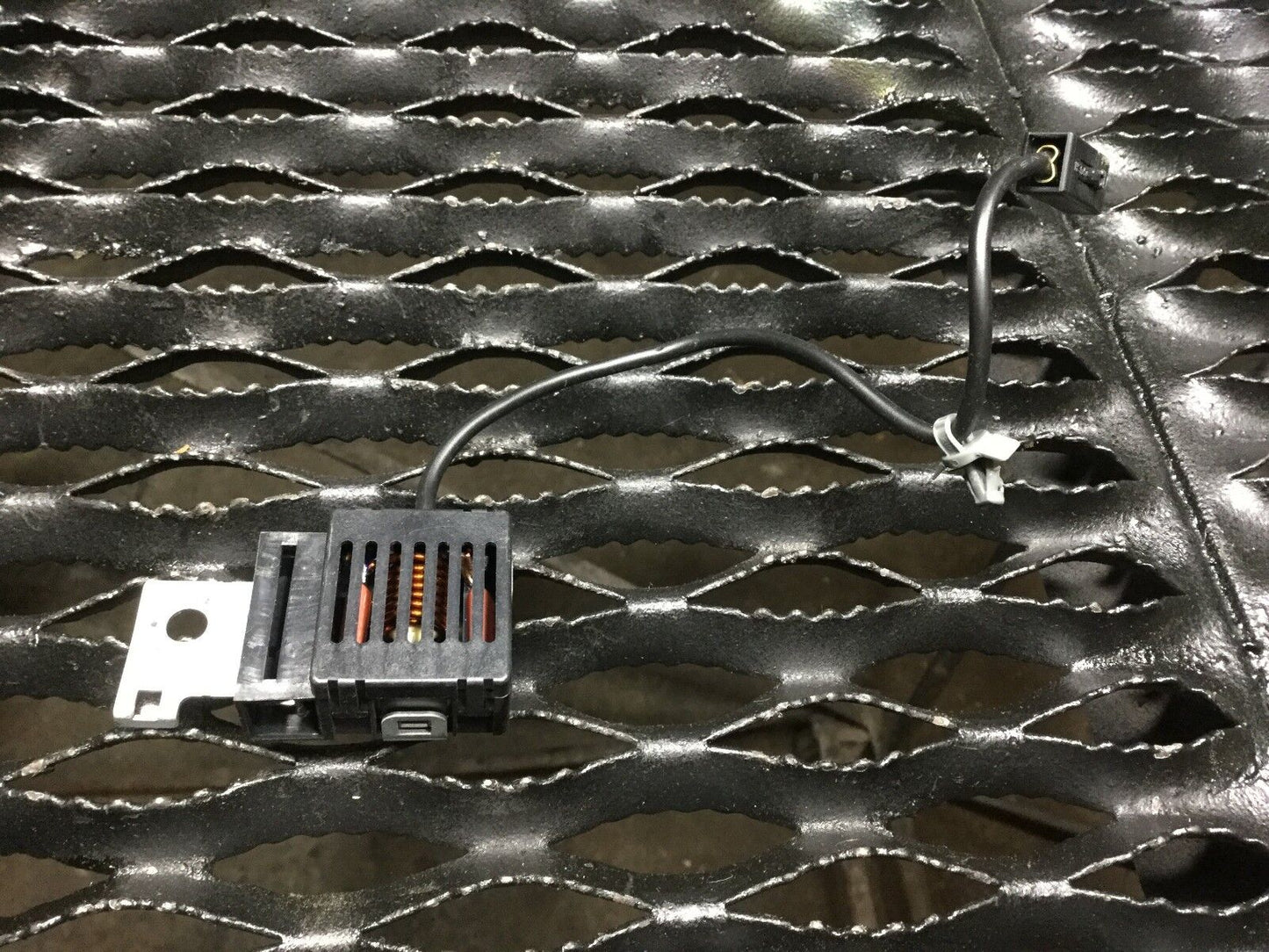 04 05 06 07 08 Nissan Maxima Coil Noise Suppressor 28362-7y100 OEM