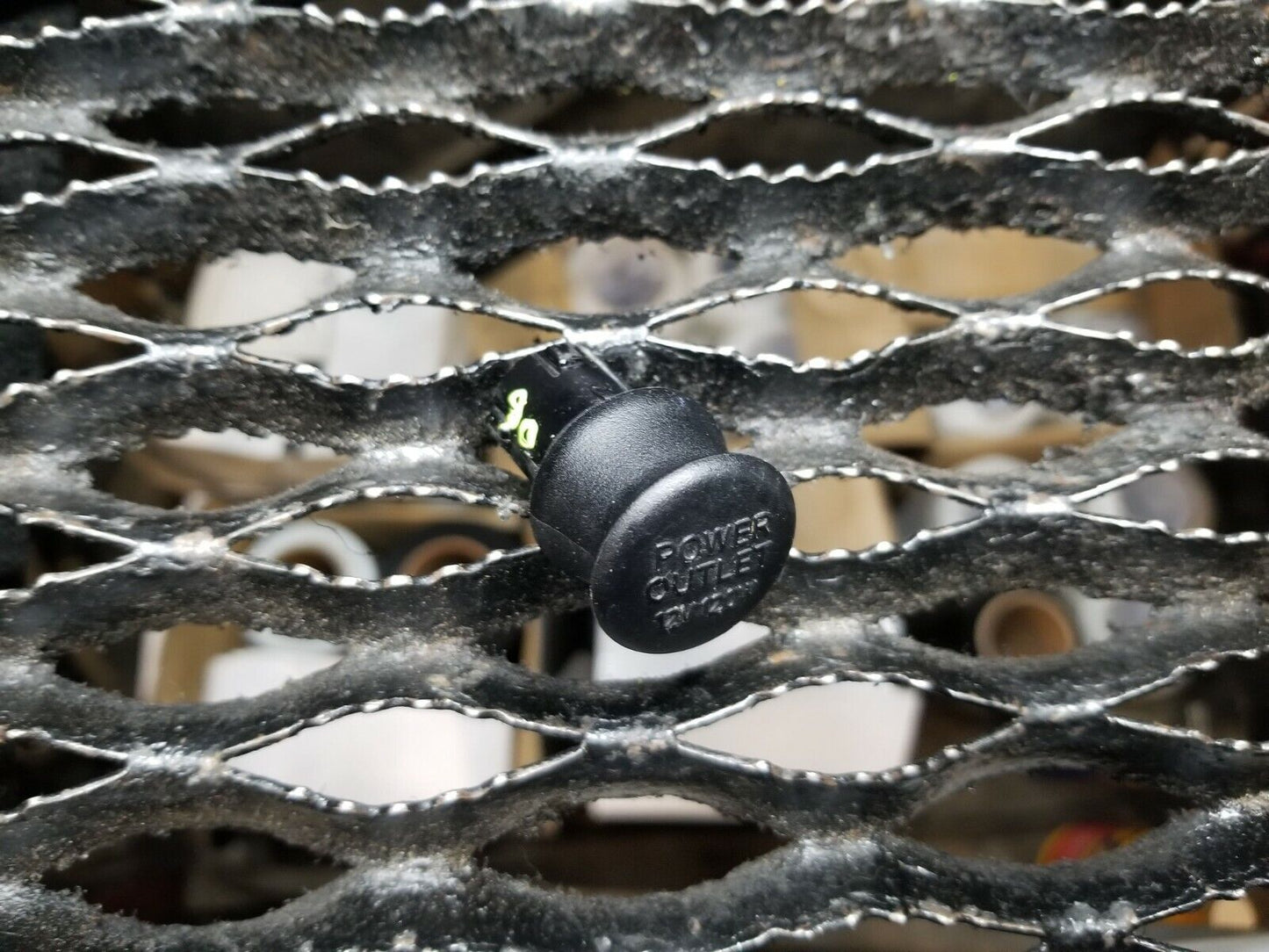 06 07 08 Infiniti Fx35 12v Power Outle Cap OEM