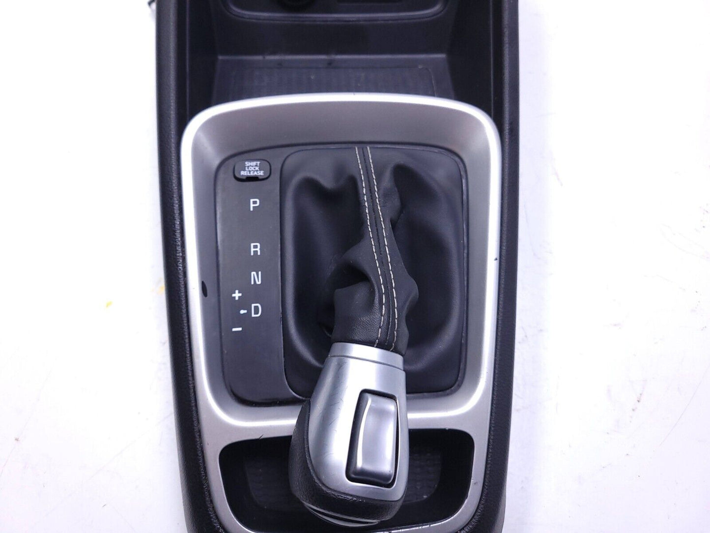 20 21 22 Hyundai Venue Center Console Trim Gear Shifter Boot Knob OEM