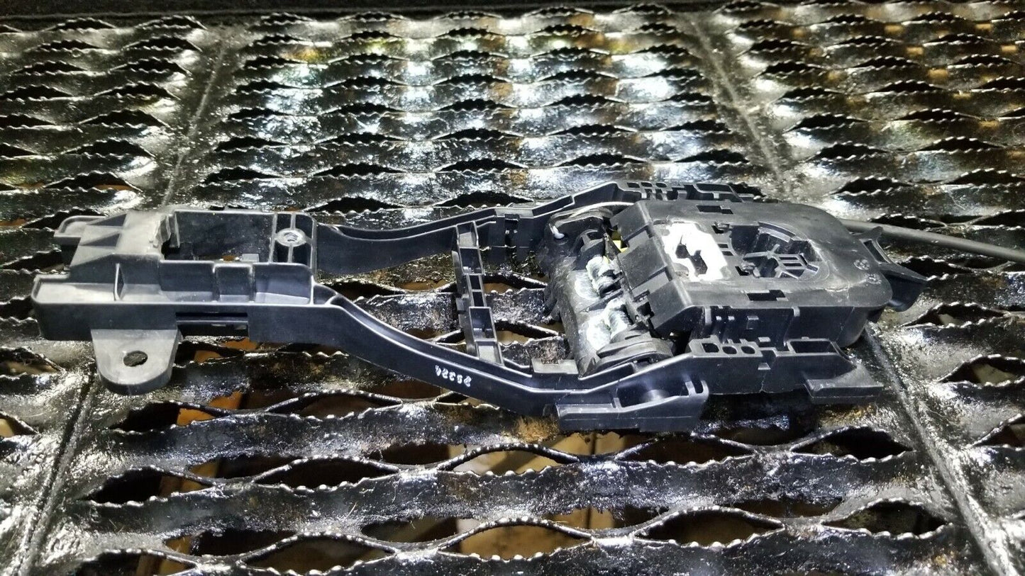 14 15 16 17 Volvo S60 Rear Left Driver Side Door Handle Bracket OEM