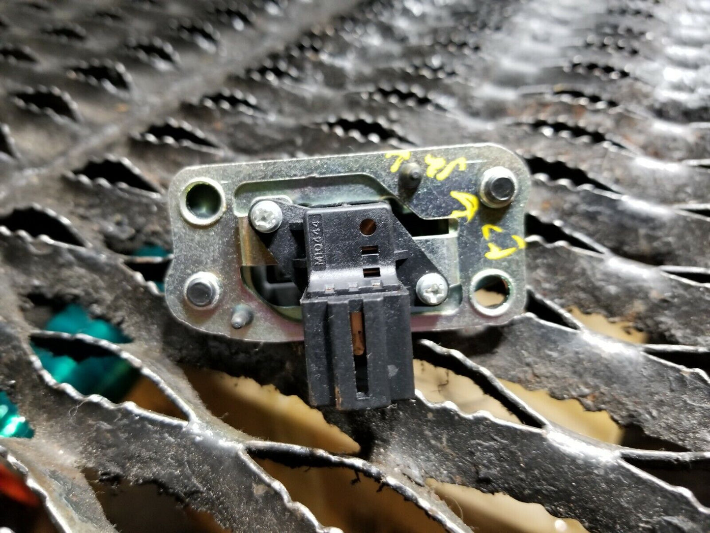 06 07 08 Acura Rl Rear Trunk Lid Handle Release Switch Button OEM