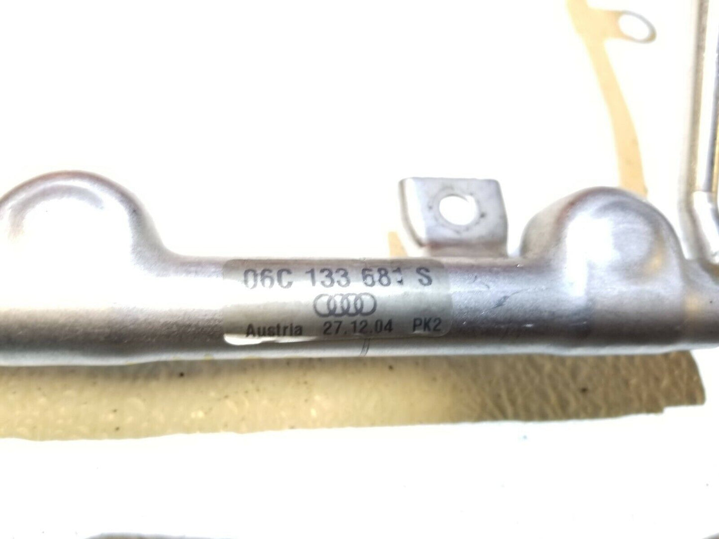 03 04 05 06 Audi A4 B6 3.0l Fuel Rail OEM
