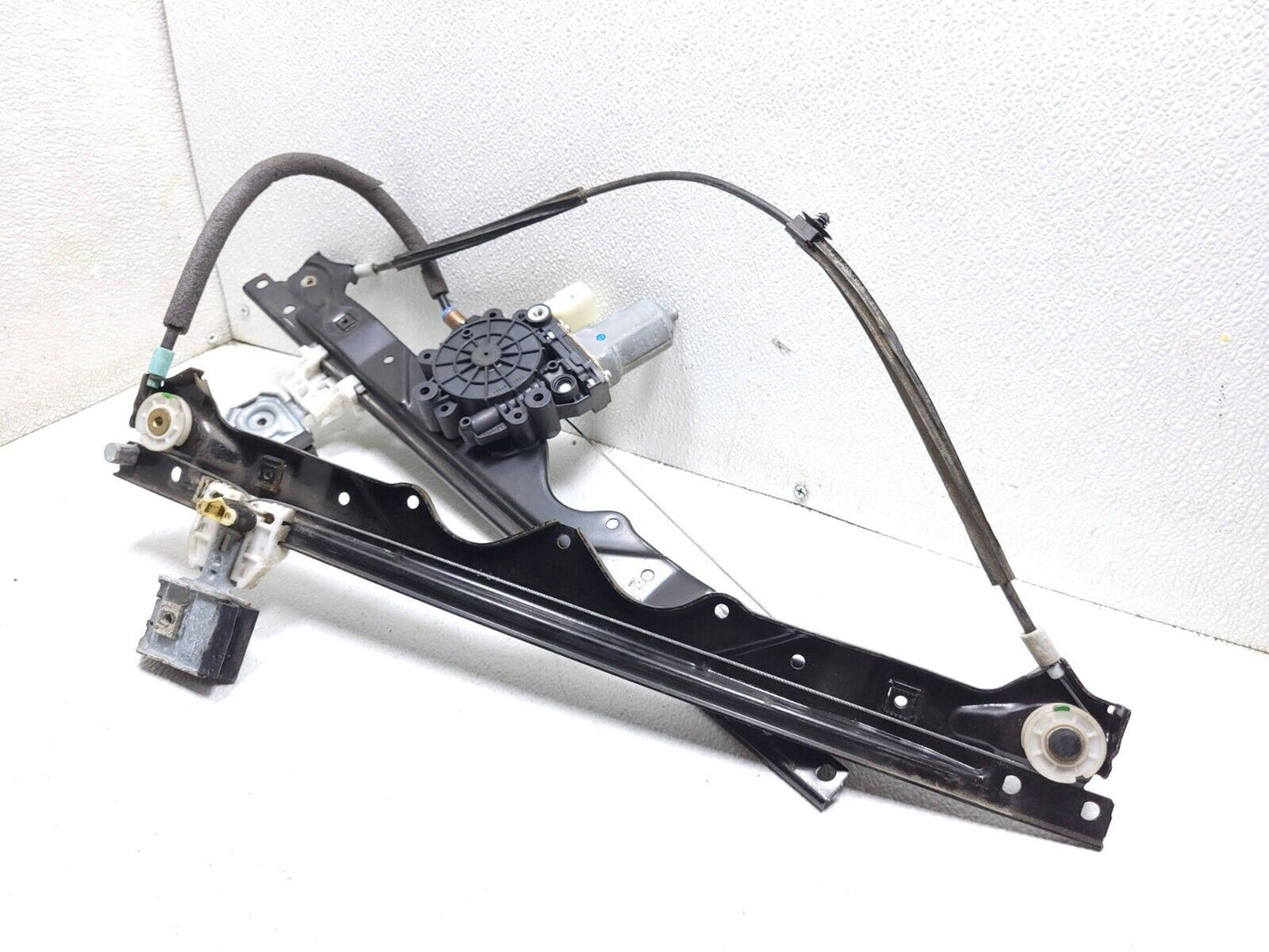 2006 - 2010 Jeep Grand Cherokee Front Window Regulator & Motor Driver Left OEM