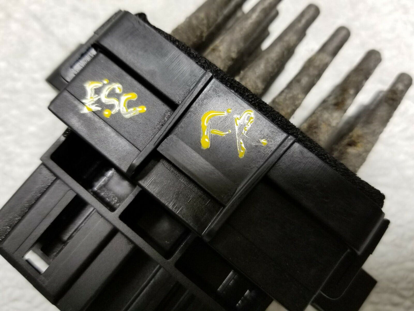 08 09 10 11 12 13 14 Cadillac Escalade Front Blower Motor Resistor OEM