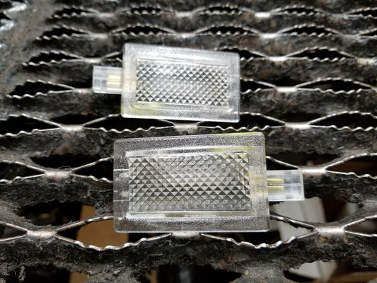 12 13 14 15 16 17 Chrysler 300 Interior Trunk Light Lamp 2pcs OEM 43k Miles