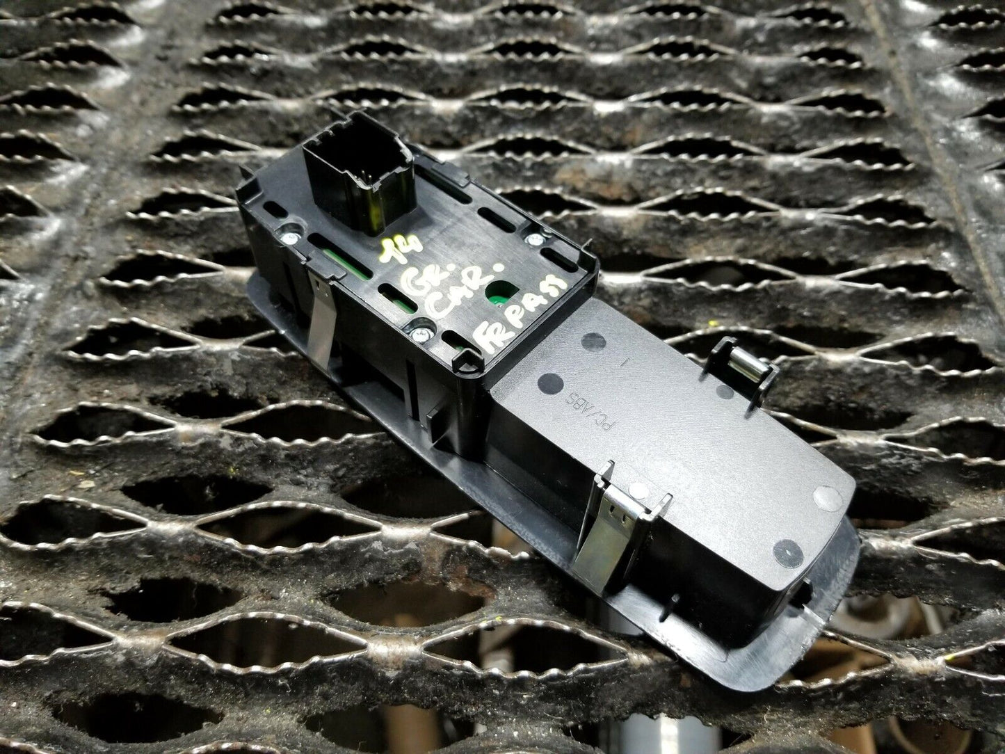 14 2014 Dodge Grand Caravan Front Passenger Right Power Window Switch OEM