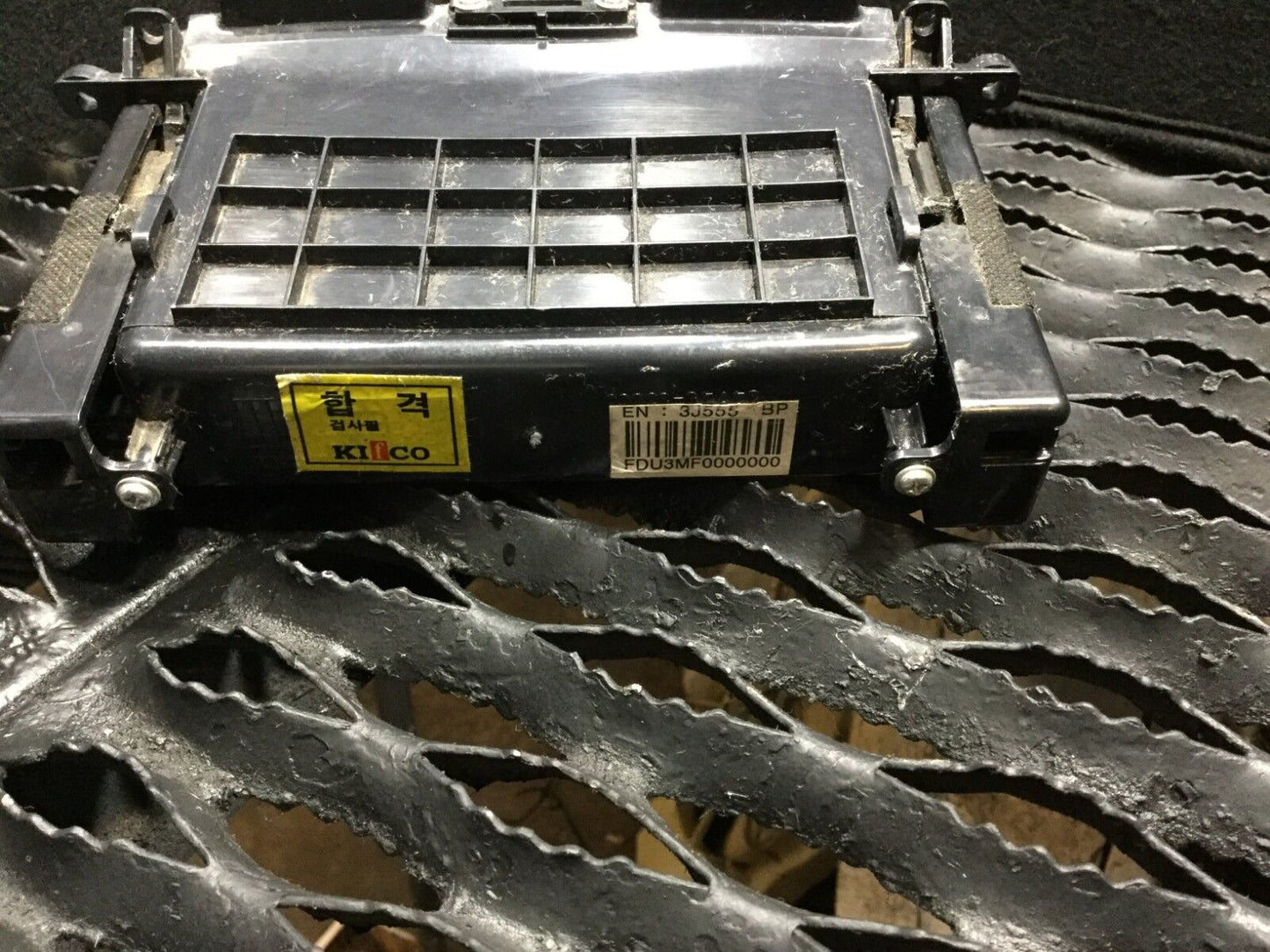 07 08 09 10 11 12 Hyundai Veracruz Lower Center Console Tray OEM