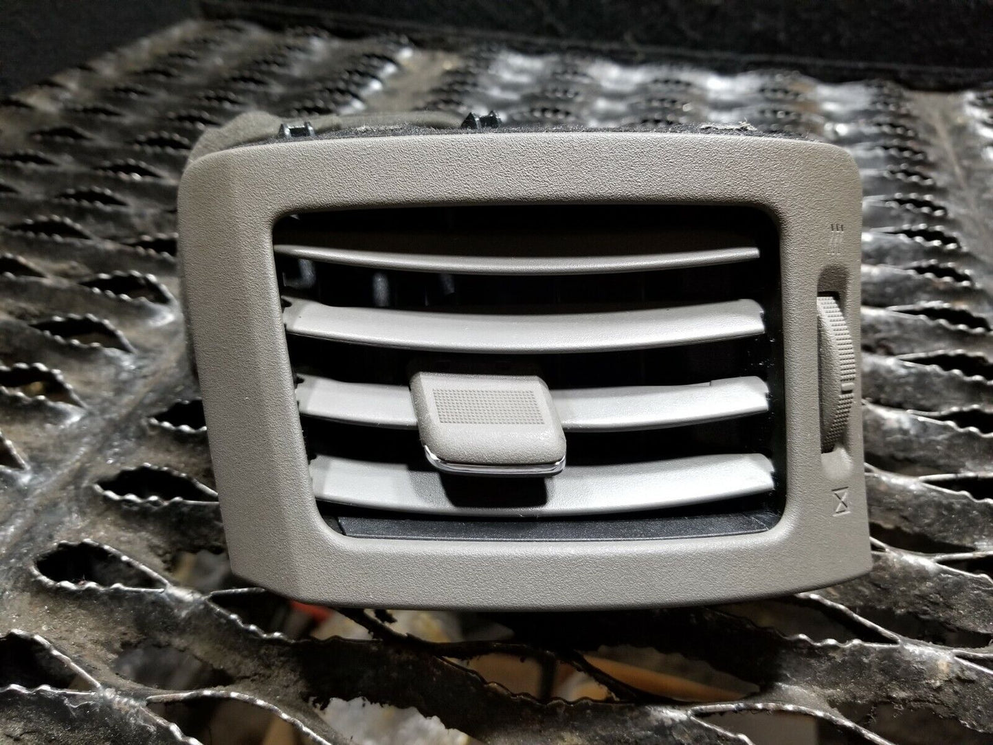 10 11 12 13 Infiniti G37 Coupe Left Driver Dash Air Vent OEM 99k