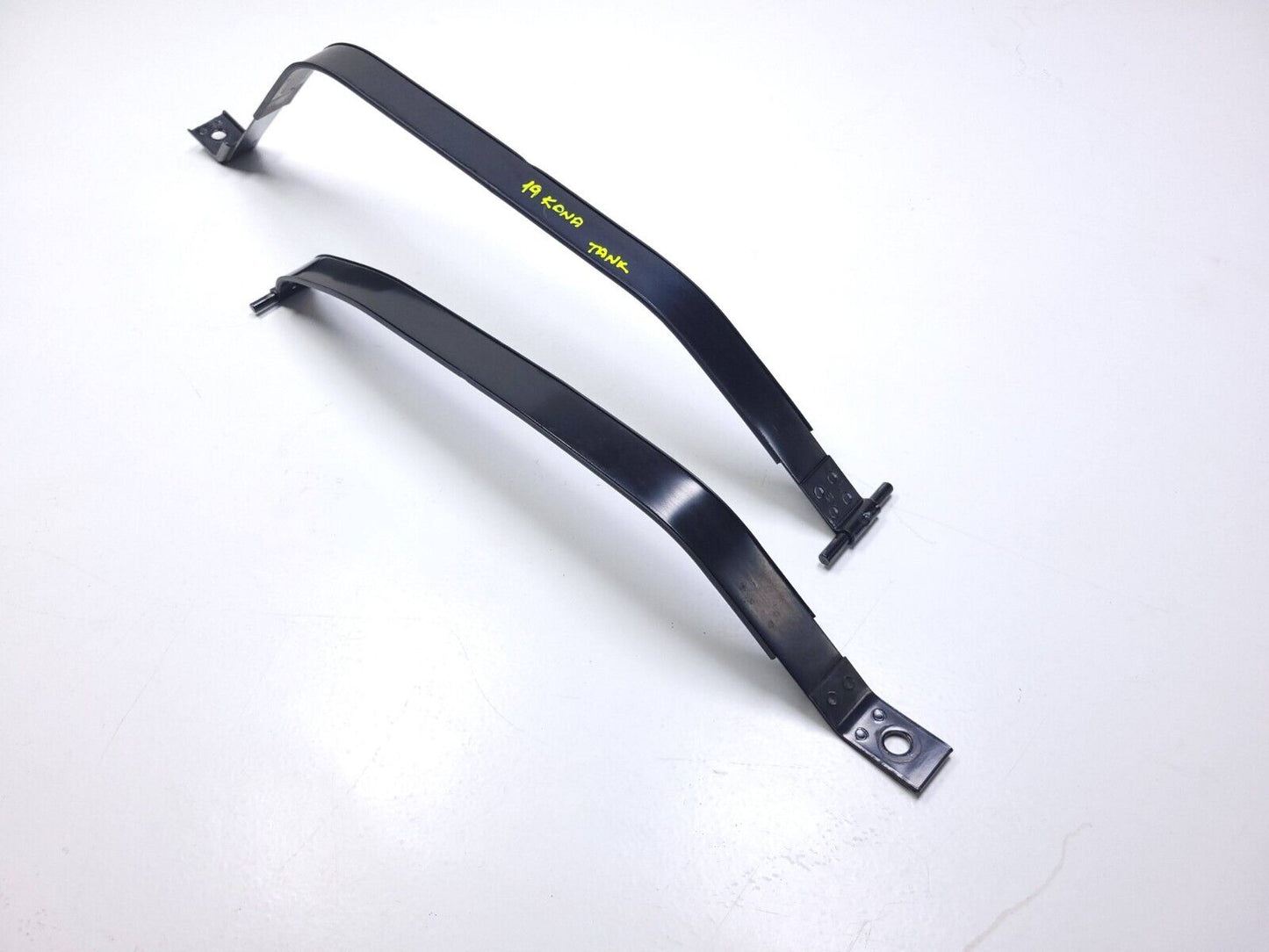 18-21 Hyundai Kona Fuel Tank Strap Metal Bracket Support 2pcs OEM