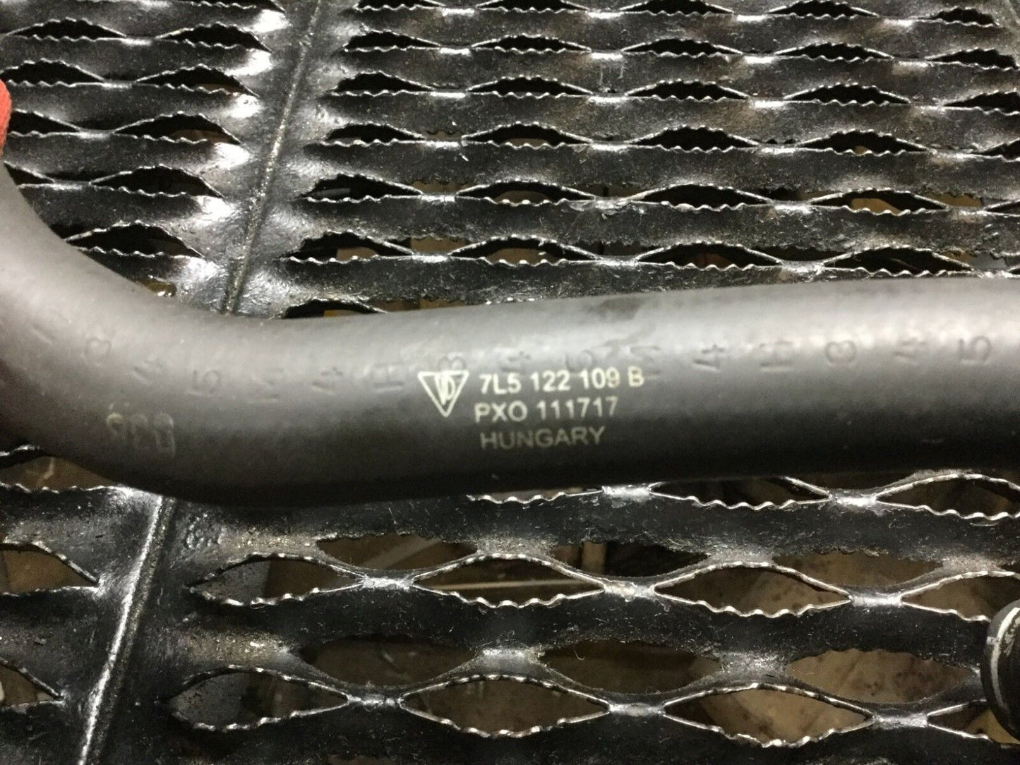 04 05 06 Porsche Cayenne 3.2l Radiator Hose Pipe Line OEM