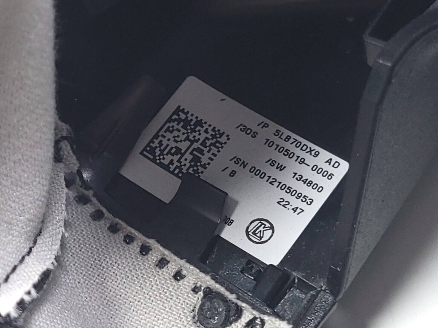 15 - 18 Dodge Challenger Steering Column Shroud Trim Cover OEM 87k Miles