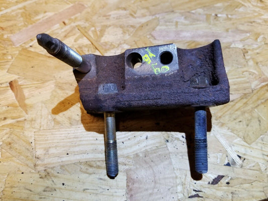 08 09 10 Scion Xb 2.4l Engine Mount Bracket OEM