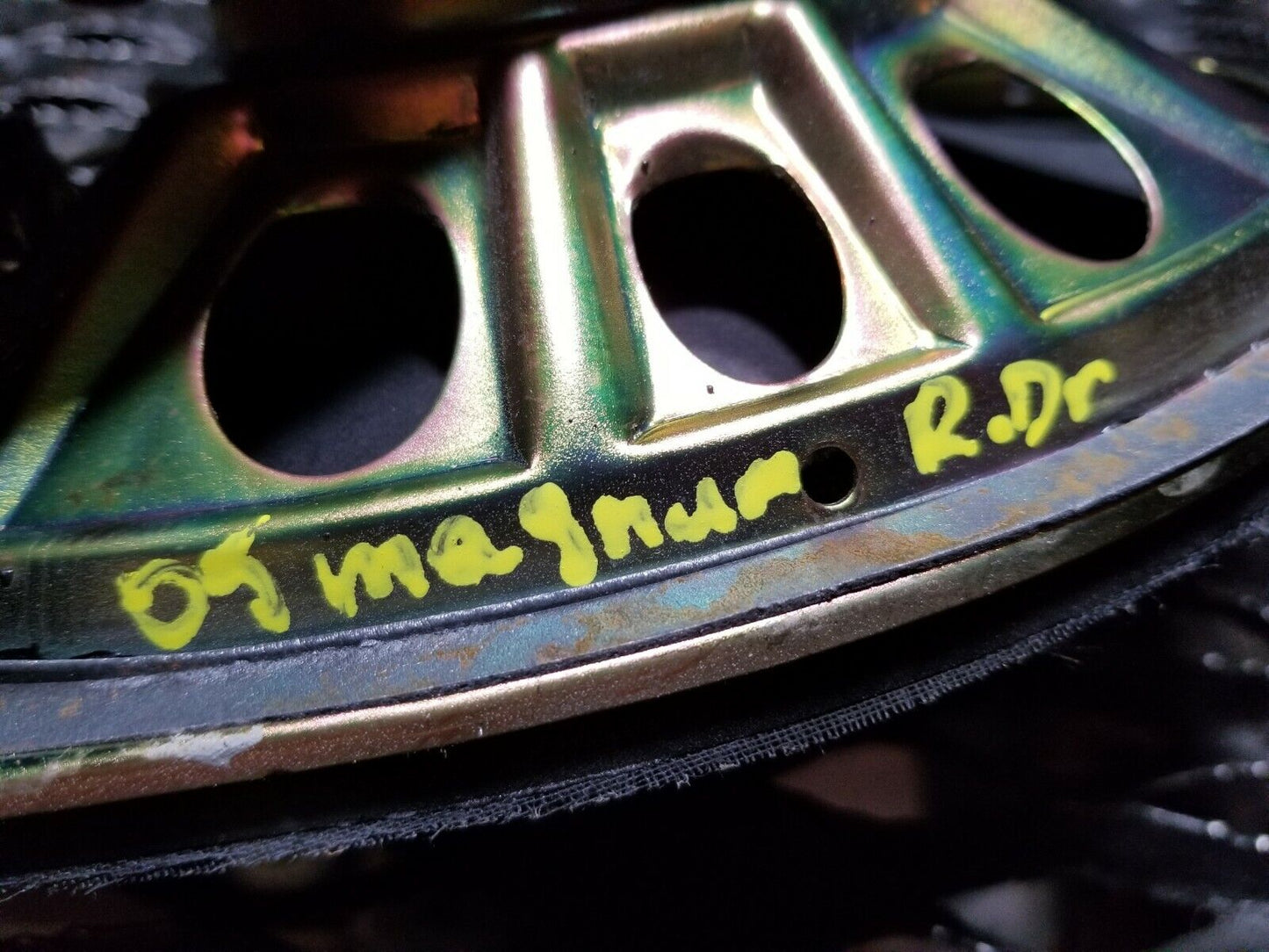 05 06 07 Dodge Magnum Rear Left & Right Deck Audio Speaker 2pcs 05059063ab OEM