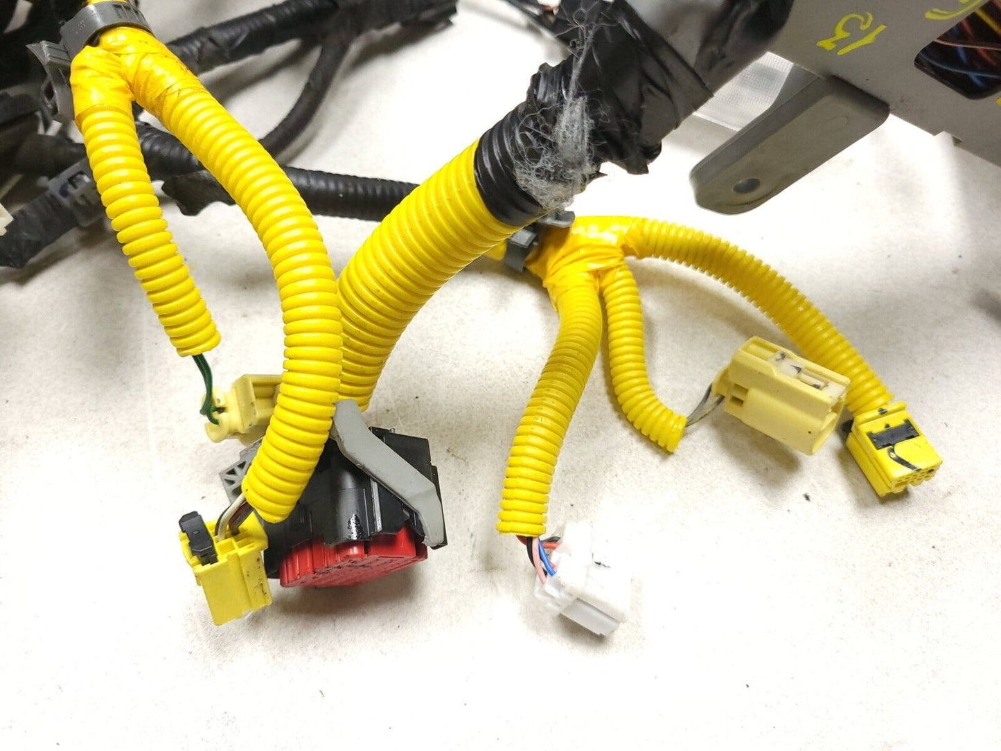 2013-2016 Hyundai Genesis Coupe Interior Wiring Harness 91801-2m550 OEM
