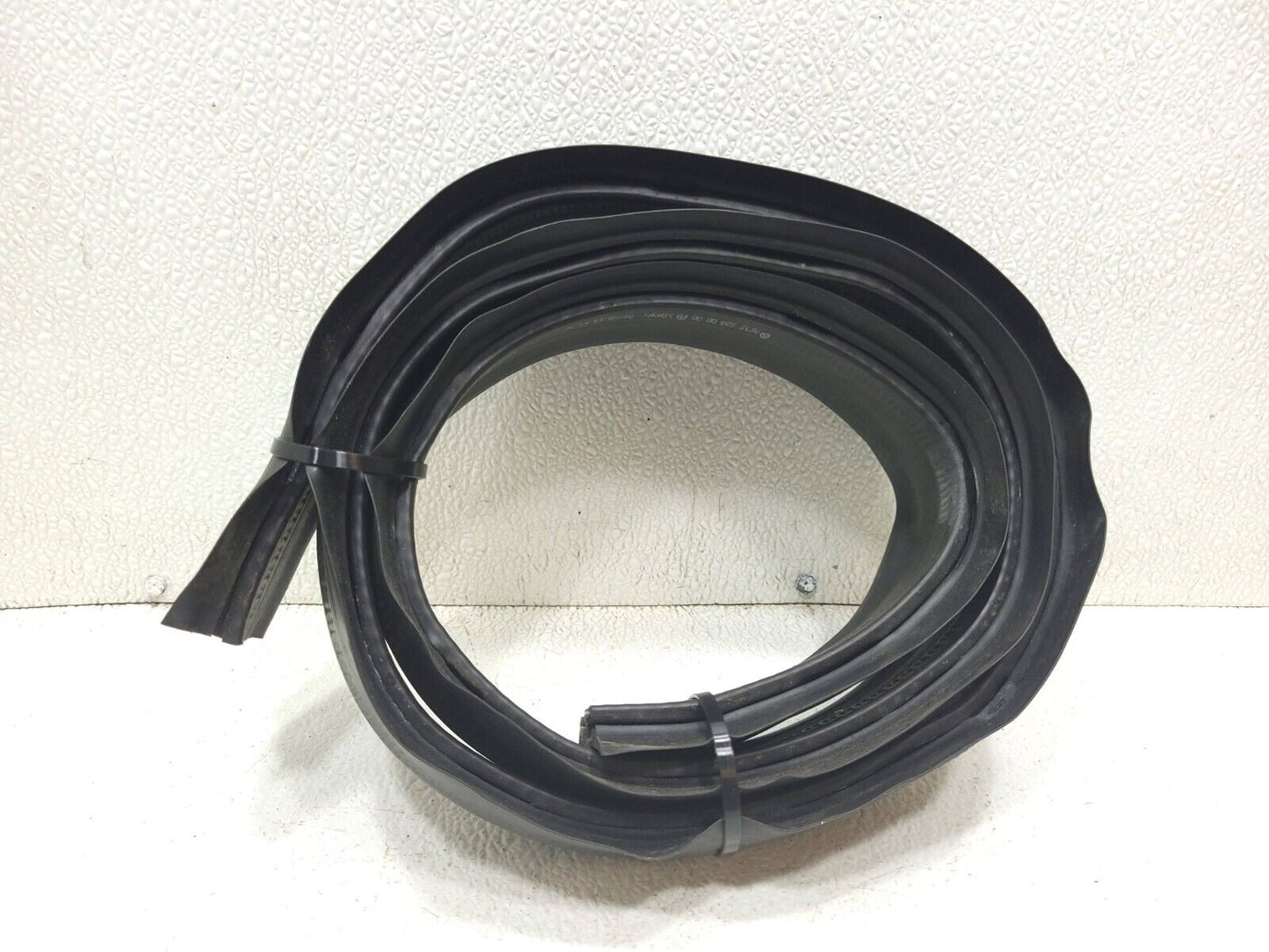 11 - 16 Mercedes E350 W212 Engine Bay Cowl Rear Center Weatherstrip Seal OEM