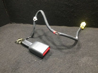 2010 2011 Kia Soul Front Right Passenger Seat Belt Buckle  OEM A1