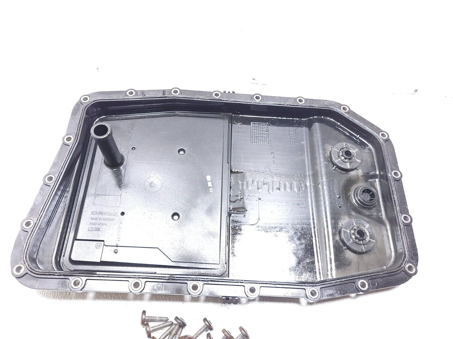 10 11 12 13 Jaguar XJ Auto Transmission Valve Body Oil Pan 6808575 OEM Zf