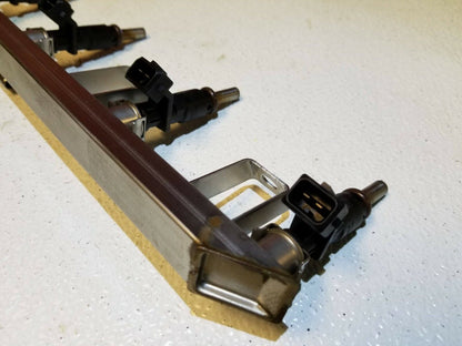07 08 09 10 BMW E60 528i Fuel Rail W/ Injectors OEM N52