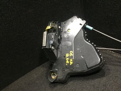 04 05 06 Scion Xa Front Left Door Lock Latch Actuator OEM D18