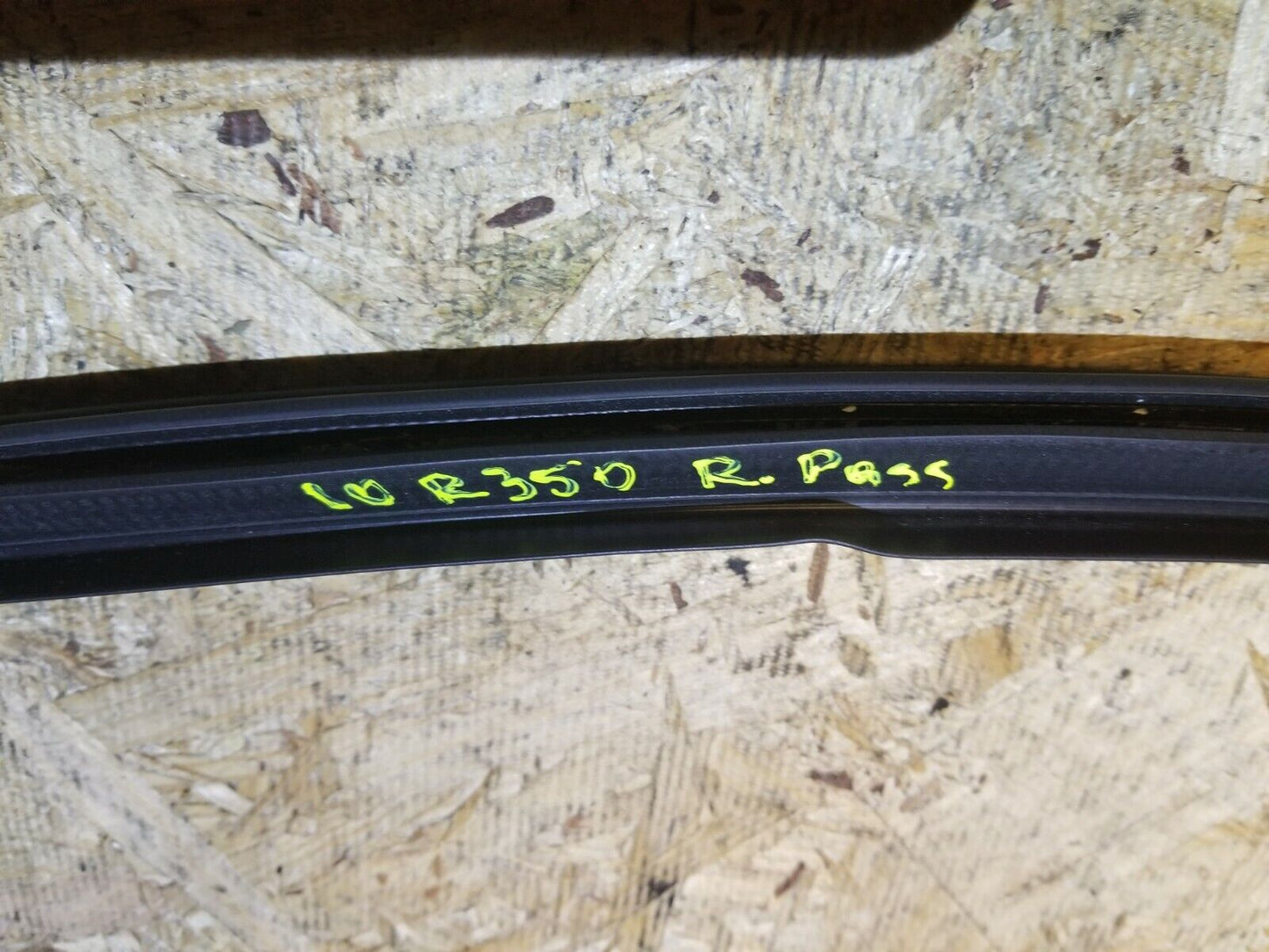 07 08 09 10 Mercedes R350 Rear Right Pass Side Quarter Window Seal  OEM