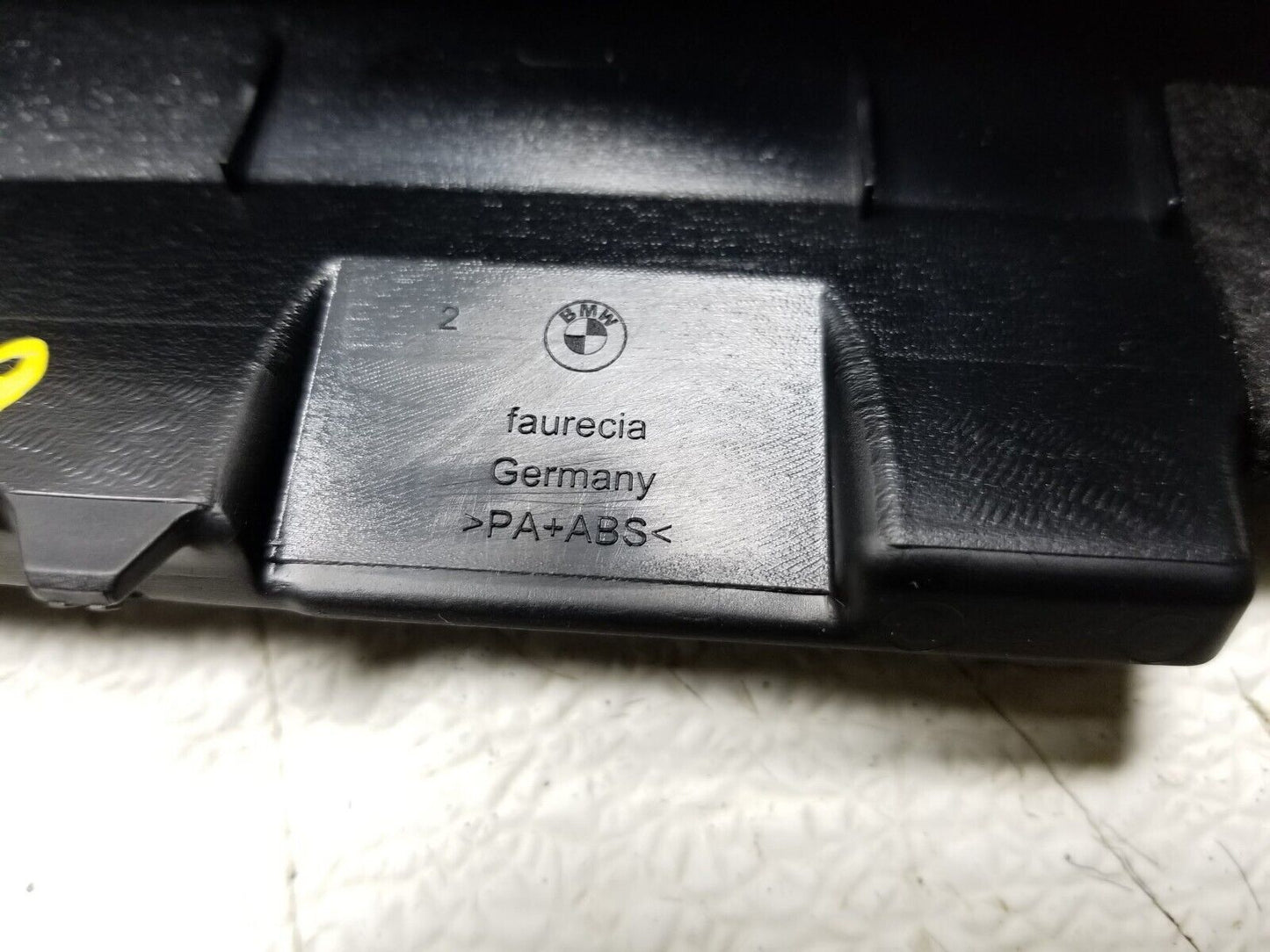 08 09 10 11 12 13 BMW 128i Steering Column Upper Leather Trim Cover 9121731  OEM