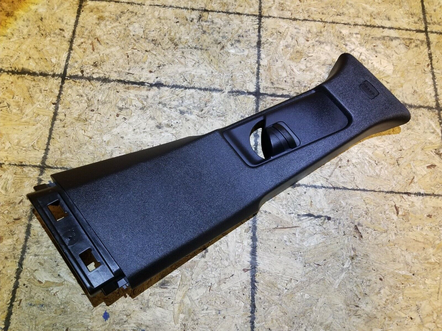 15 16 17 18 Chevrolet Impala Center Upper B Pillar Trim Right Passenger Side OEM