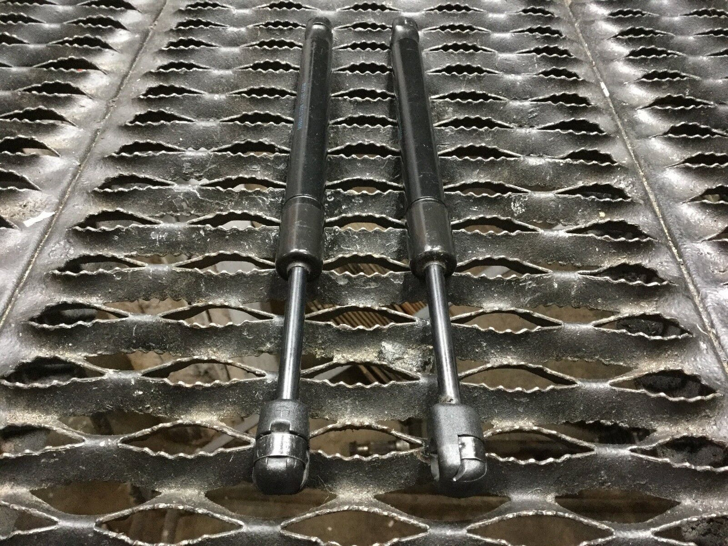 04 05 06 07 08 Audi A4 Sedan Rear Trunk Shock Strut Support Left Right 2pcs OEM