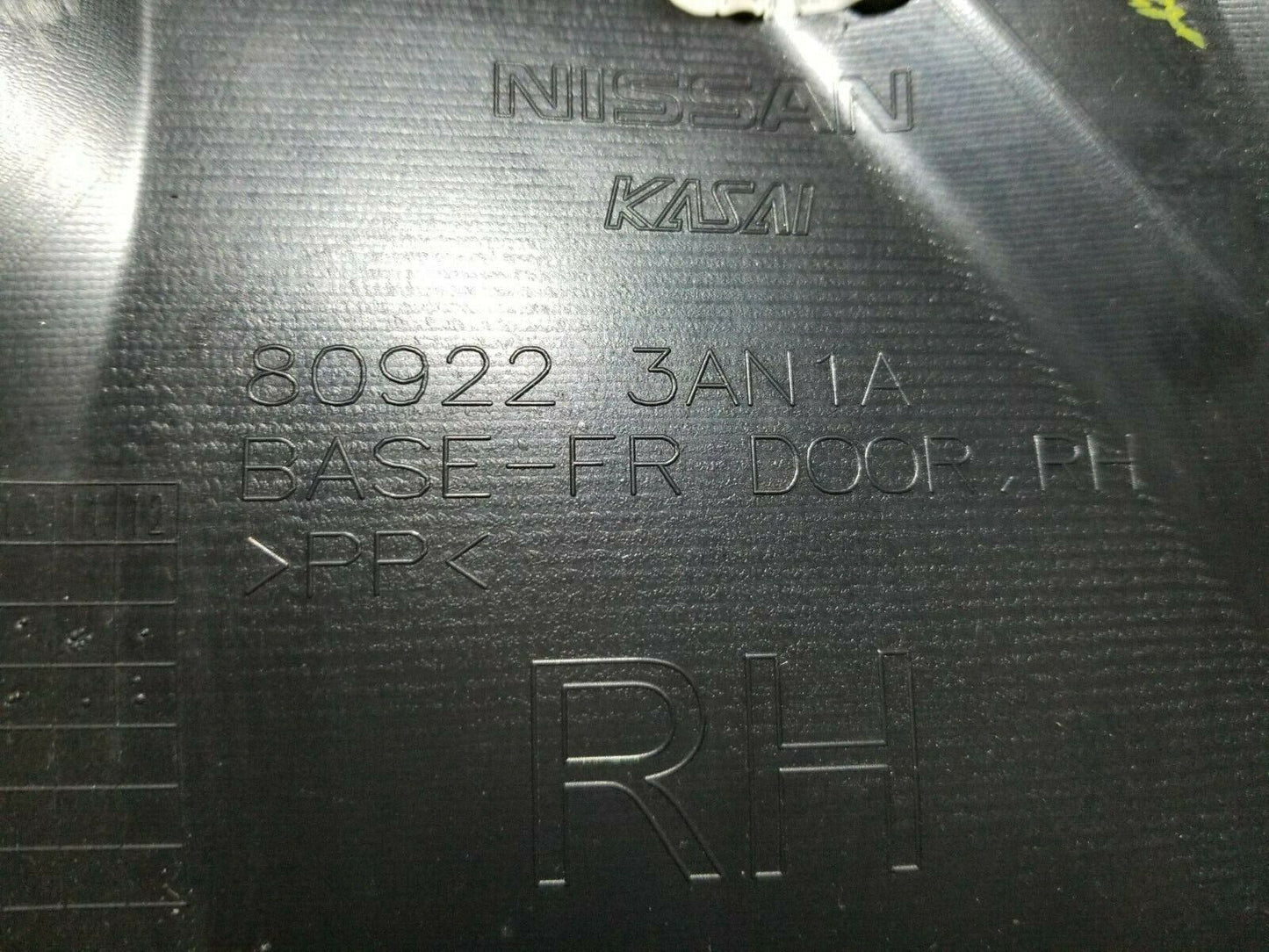 13 14 15 16 17 Nissan Versa Front Right Passenger Door Trim Panel OEM