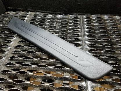 14 15 16 Kia Forte Front Right Passenger Step Sill Scuff Plate OEM 27k