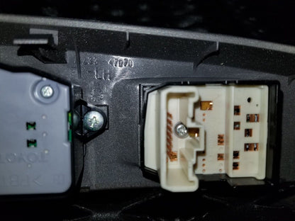 04 05 06 07 08 09 Toyota Prius Left Driver Window Master Switch  84820-47050 OEM