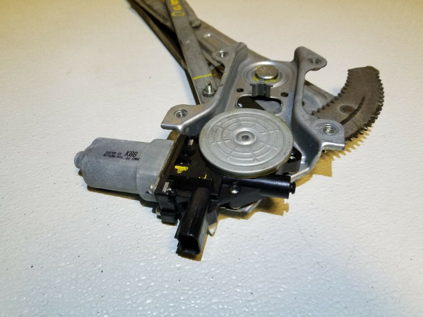 11 12 13 Honda Odyssey Front Right Passenger Door Window Regulator Motor OEM