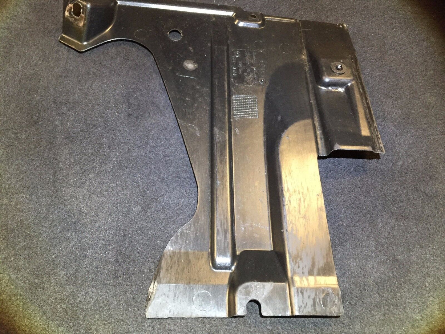 05 06 07 08 Audi A6 C6 Rear Left Driver Side Underbody Liner 4f0825215 OEM