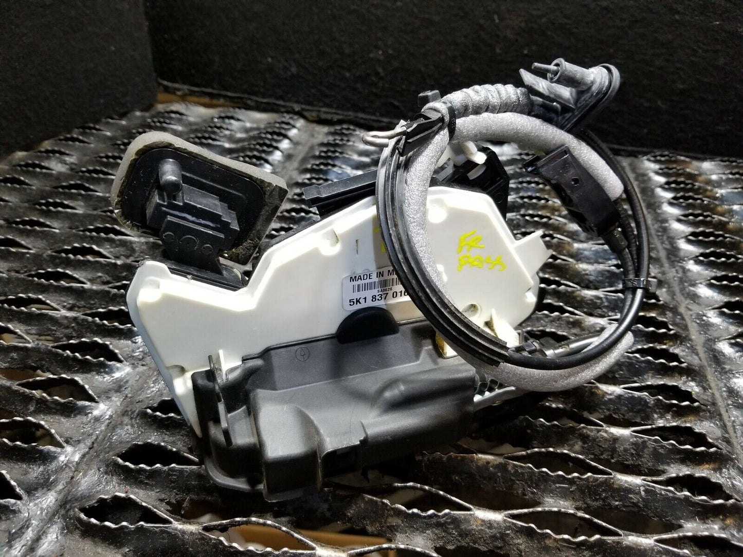 10 11 12 13 14 VW Passat Front Right Passenger Door Lock Latch Actuator OEM 41k