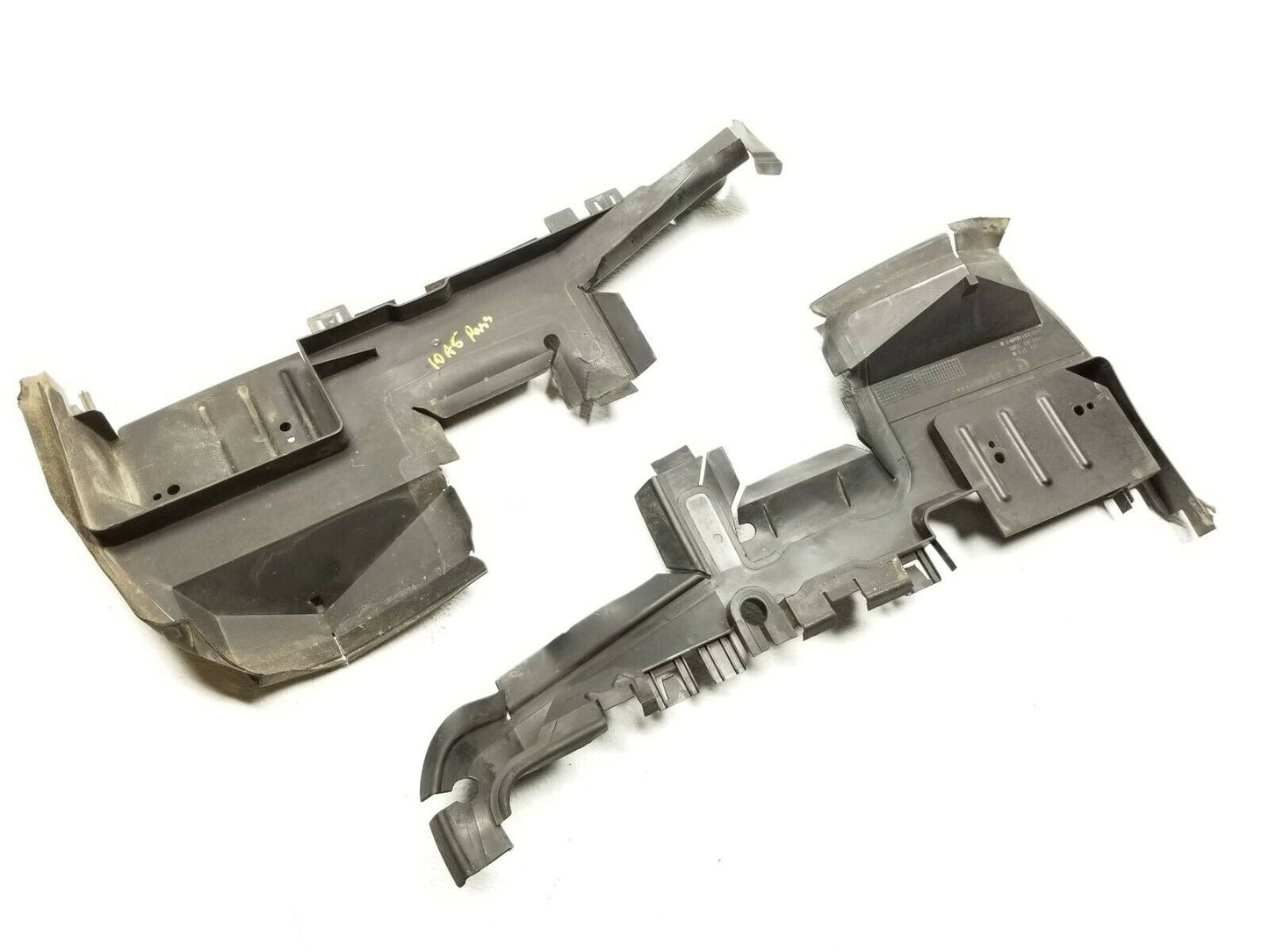 08 09 10 11 Audi A5 Coupe 3.2l Air Shroud Guide Right & Left Side Pair OEM