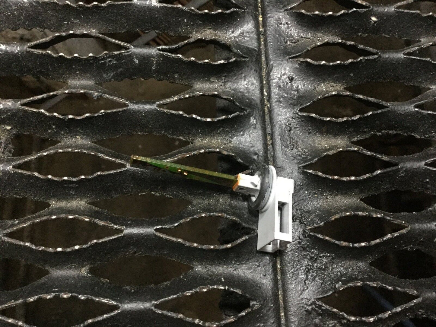 04 05 06 07 08 Audi A4 Air Climate Temperature Sensor OEM