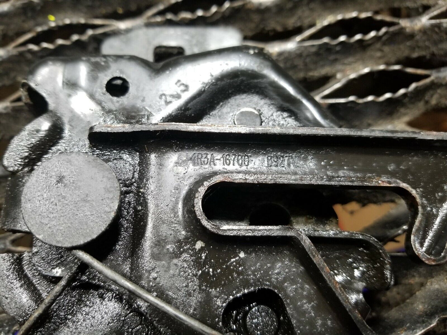 05 06 07 08 09 Ford Mustang Cabrio Hood Lock Latch Actuator OEM 44k