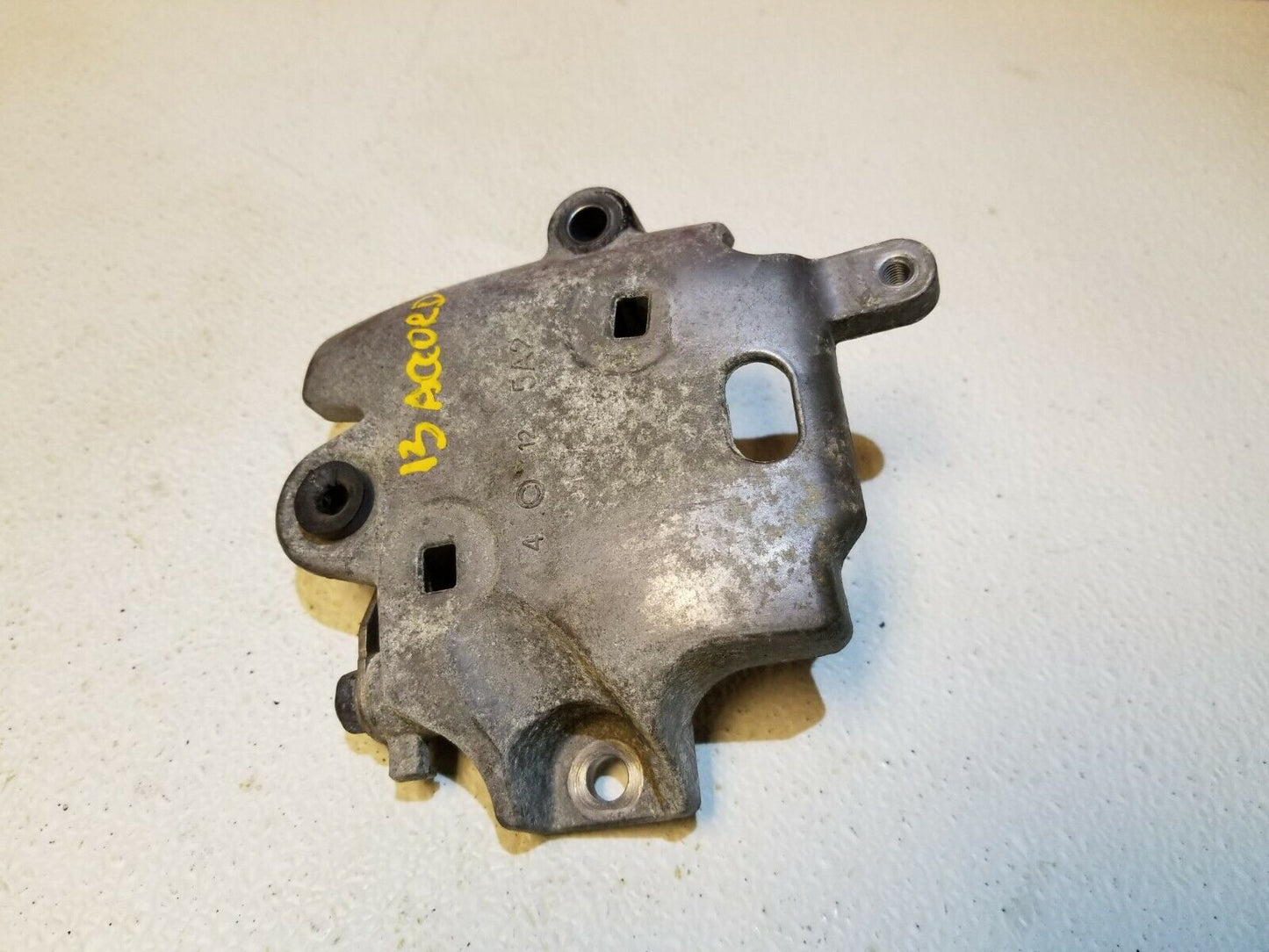 13 14 15 Honda Accord 2.4l Engine Mount Bracket OEM 74k Miles