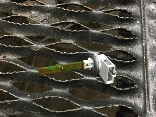 04 05 06 07 08 Audi A4 Air Climate Temperature Sensor OEM