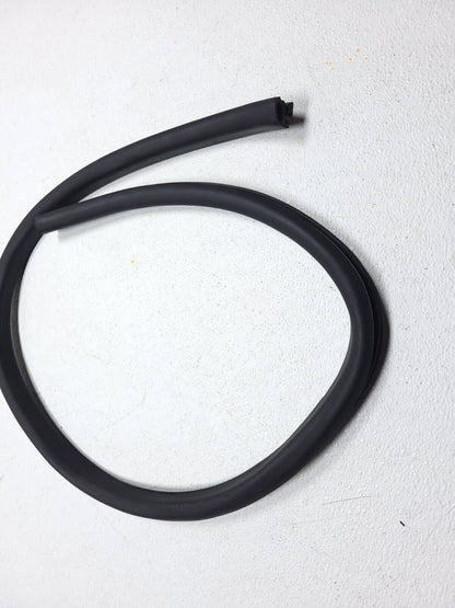 09 10 11 12 Volkswagen Cc Door Weatherstrip Seal Front Right Passenger Side OEM