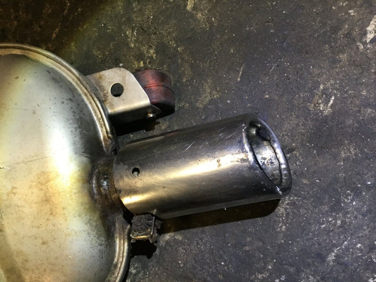 03 04 05 06 Audi A8l D3 Rear Exhaust Muffler Left Driver Sdie Oem. 4e0253611