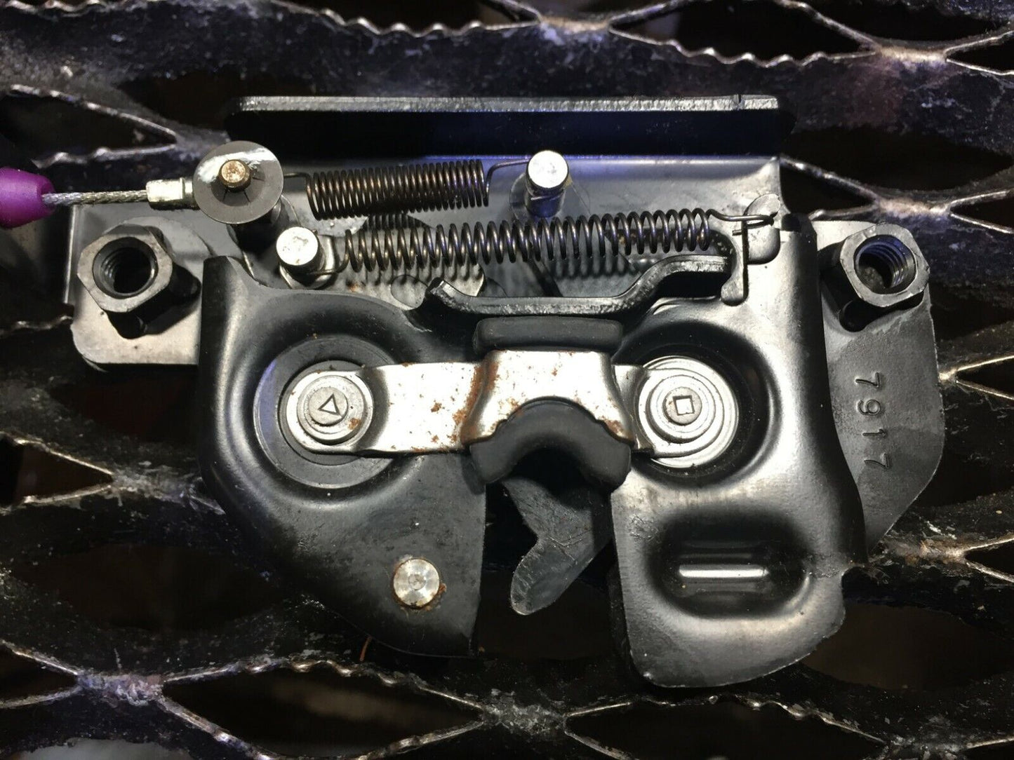 08 09 10 Honda Odyssey Seat Lock Latch Back Row Right Passenger Side OEM D43