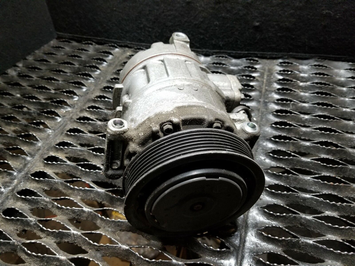 11 12 13 14 15  Audi Q7 3.0l AC A/c Compressor OEM 87k Miles