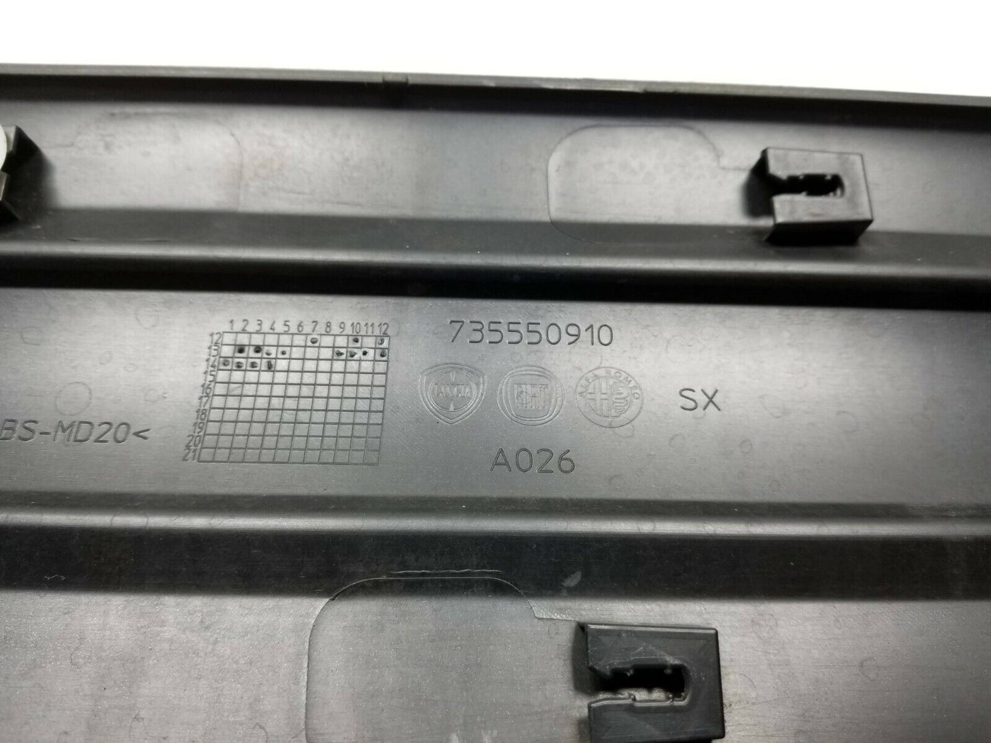14 15 16 17 Fiat 500l Front Left Driver Door Molding Trim OEM