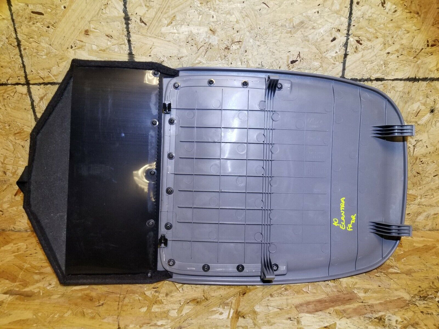 2007 - 2010 Hyundai Elantra Front Seat Back Cover Trim Driver Left OEM