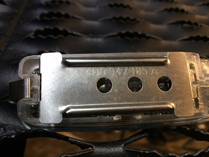 05 06 07 08 Audi A6 C6 Interior Light 2pcs 4d0947105a OEM