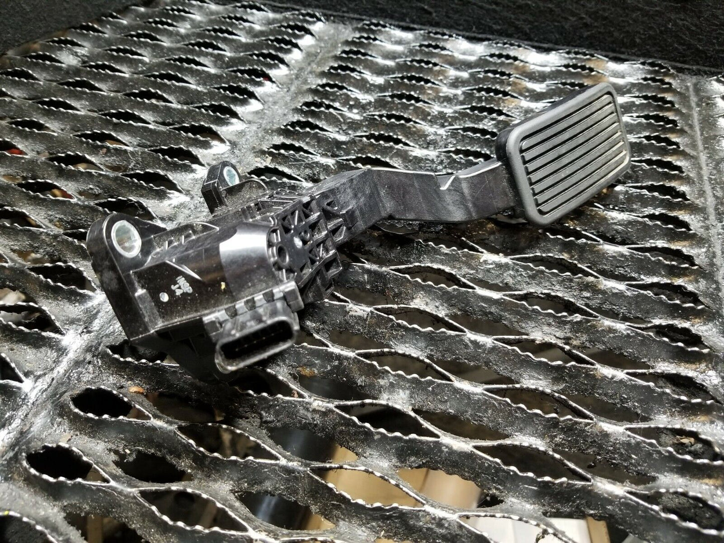 15 16 17 Acura TLX Accelerator Gas Pedal OEM