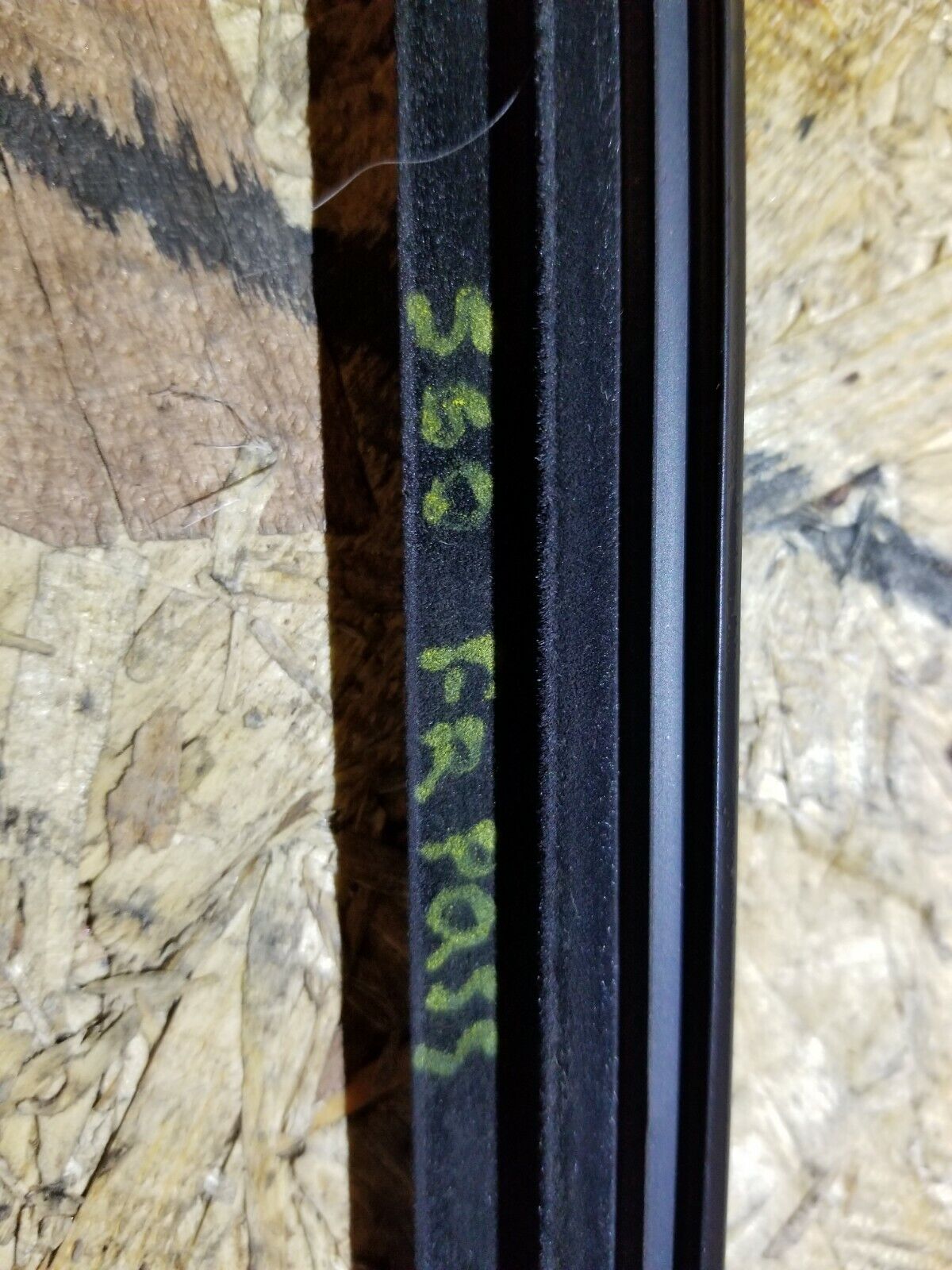 05 06 07 08 09 Volvo S60 Front Right Pass Door Window Belt Seal Molding OEM